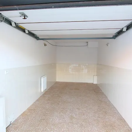 - Komandorska Apartment