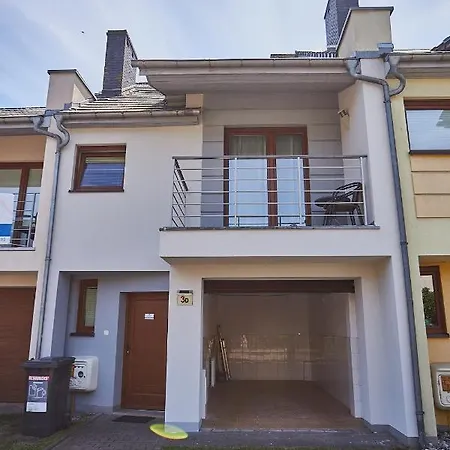 - Komandorska Apartment