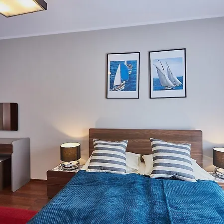 - Komandorska Apartment *